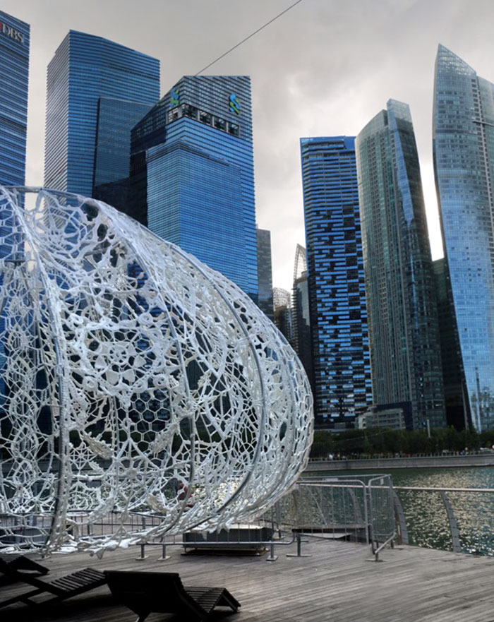 crocheted-urchins-sculpture-choi-shine-architects-singapore-marina-bay-2