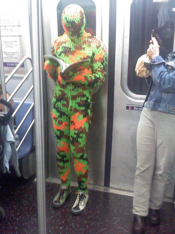 058b5b6ad7d1e74a846315e396967d3a-22-crazy-things-you-might-find-on-the-new-york-city-subway
