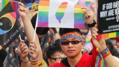 170524153156-taiwan-gay-marriage-supporters-large-169