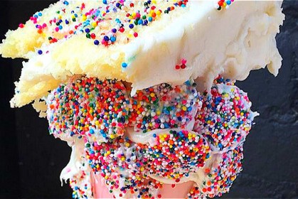 紐約餐廳推出《地表最瘋狂的奶昔》，照片上網讓網友們都捉狂了！