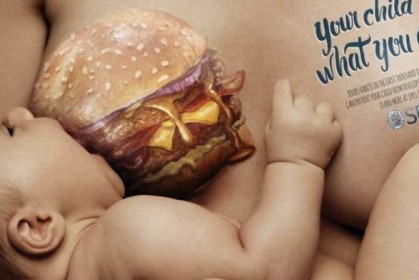 超好吃的漢堡、可樂、甜甜圈，媽媽、寶寶一起享用吧！驚悚廣告震撼全網路～