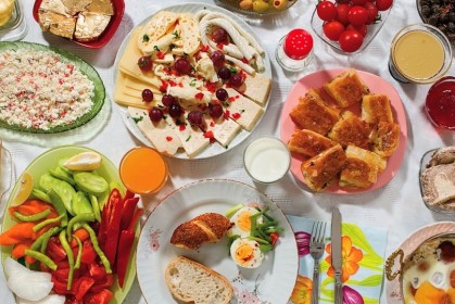 8個世界各國小孩的早餐，伊斯坦堡的孩子也吃得太豐盛了吧！