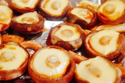 自己做只需1分鐘「起司烤香菇」好吃到起飛，日本網友瘋傳：全人類都該知道