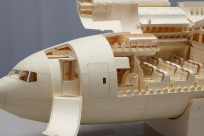 男子為了製作模型飛機「寧願放棄讀大學」，5年後的作品細節令人震撼